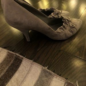 Beautiful Light Grey Enzo shoes